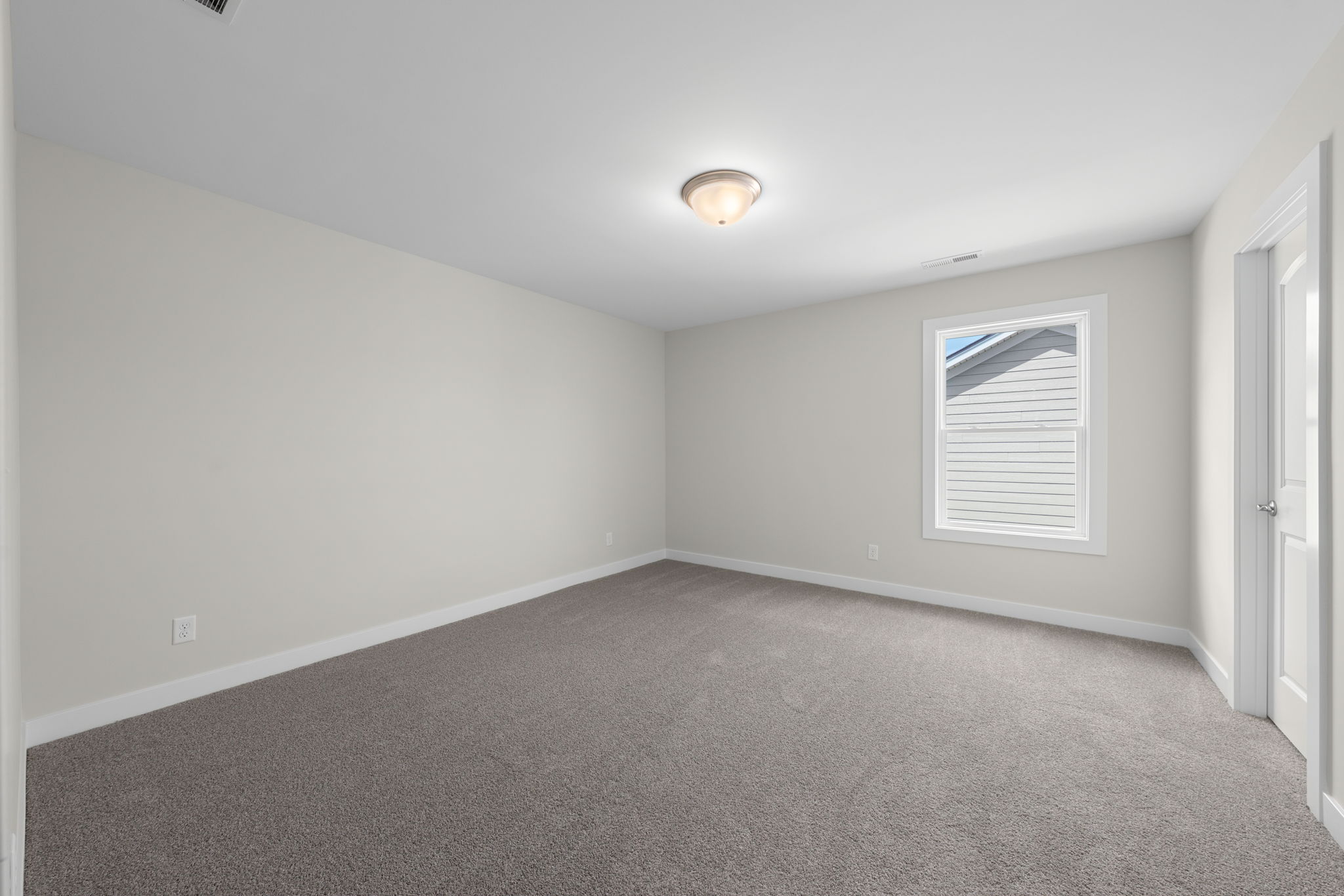 Upstairs bedroom three at 9312 Woodgate Circle in Alvaton, KY